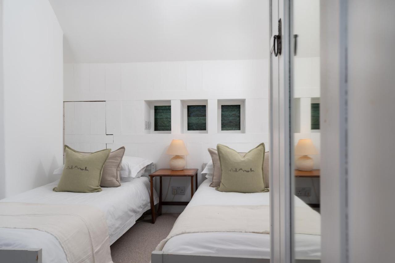 Stylish Two Bedroom Cottage - In Town Centre St Ives Dış mekan fotoğraf